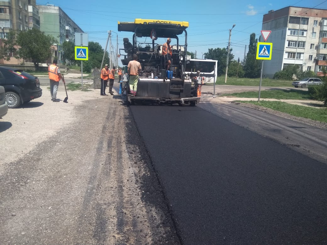 Закончены работы по устройству выравнивающего слоя покрытия на ул. Фрунзе городского округа Красноперекопскакончены работы по устройству выравнивающего слоя покрытия на ул. Фрунзе городского округа Красноперекопск