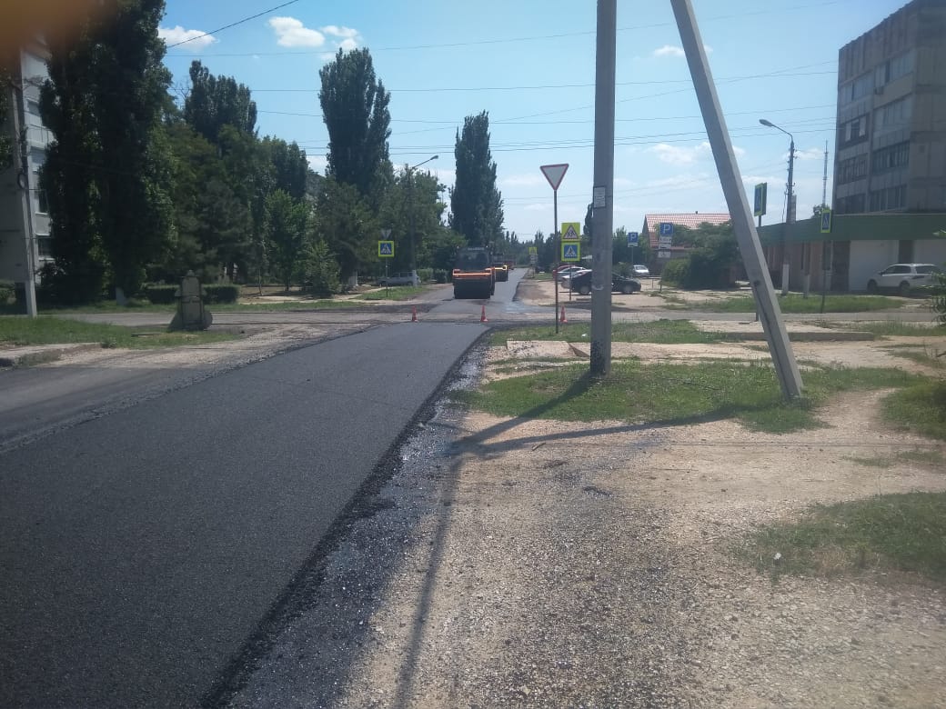 Закончены работы по устройству выравнивающего слоя покрытия на ул. Фрунзе городского округа Красноперекопскакончены работы по устройству выравнивающего слоя покрытия на ул. Фрунзе городского округа Красноперекопск