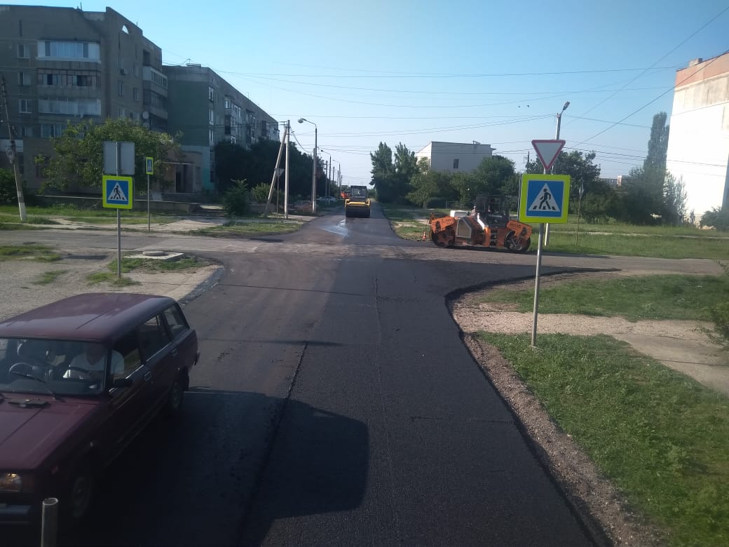 Закончены работы по устройству выравнивающего слоя покрытия на ул. Фрунзе городского округа Красноперекопскакончены работы по устройству выравнивающего слоя покрытия на ул. Фрунзе городского округа Красноперекопск