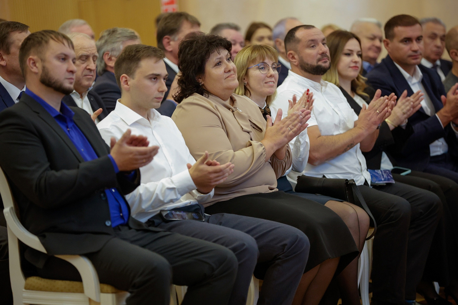 20 октября 2023 года в Белгородской государственной филармонии под девизом: "Дороги, которые нас объединяют" состоялось торжественное собрание, посвященное сразу двум профессиональным праздникам