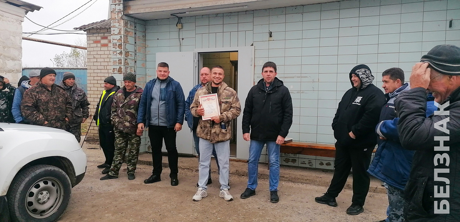 В преддверии Дня работников дорожного хозяйства в подразделениях компании БЕЛЗНАК на территории Белгородской области и в Республике Крым прошли торжественные вручения почетных наград
