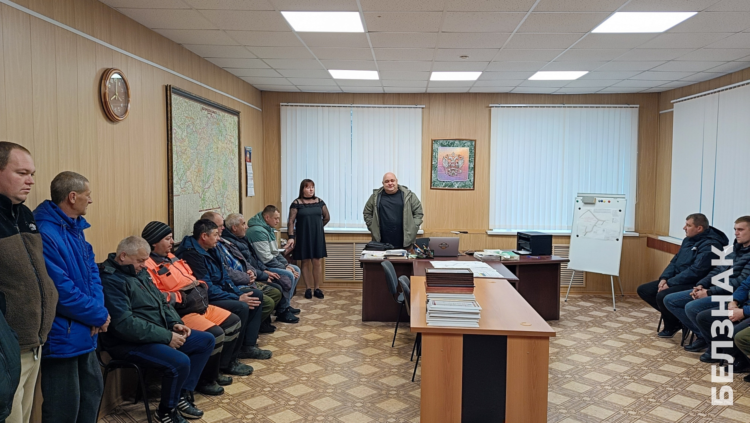 В преддверии Дня работника дорожного хозяйства в подразделениях БЕЛЗНАКа отличившимся сотрудникам были вручены благодарности и почетные грамоты